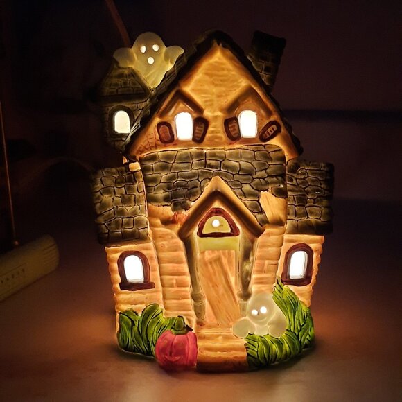 Halloween Vintage Light Up Ceramic House - Picture 8 of 8